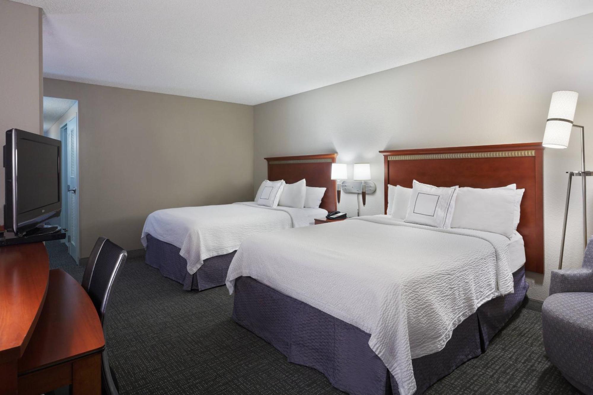 Готель Courtyard By Marriott Little Rock Downtown Екстер'єр фото