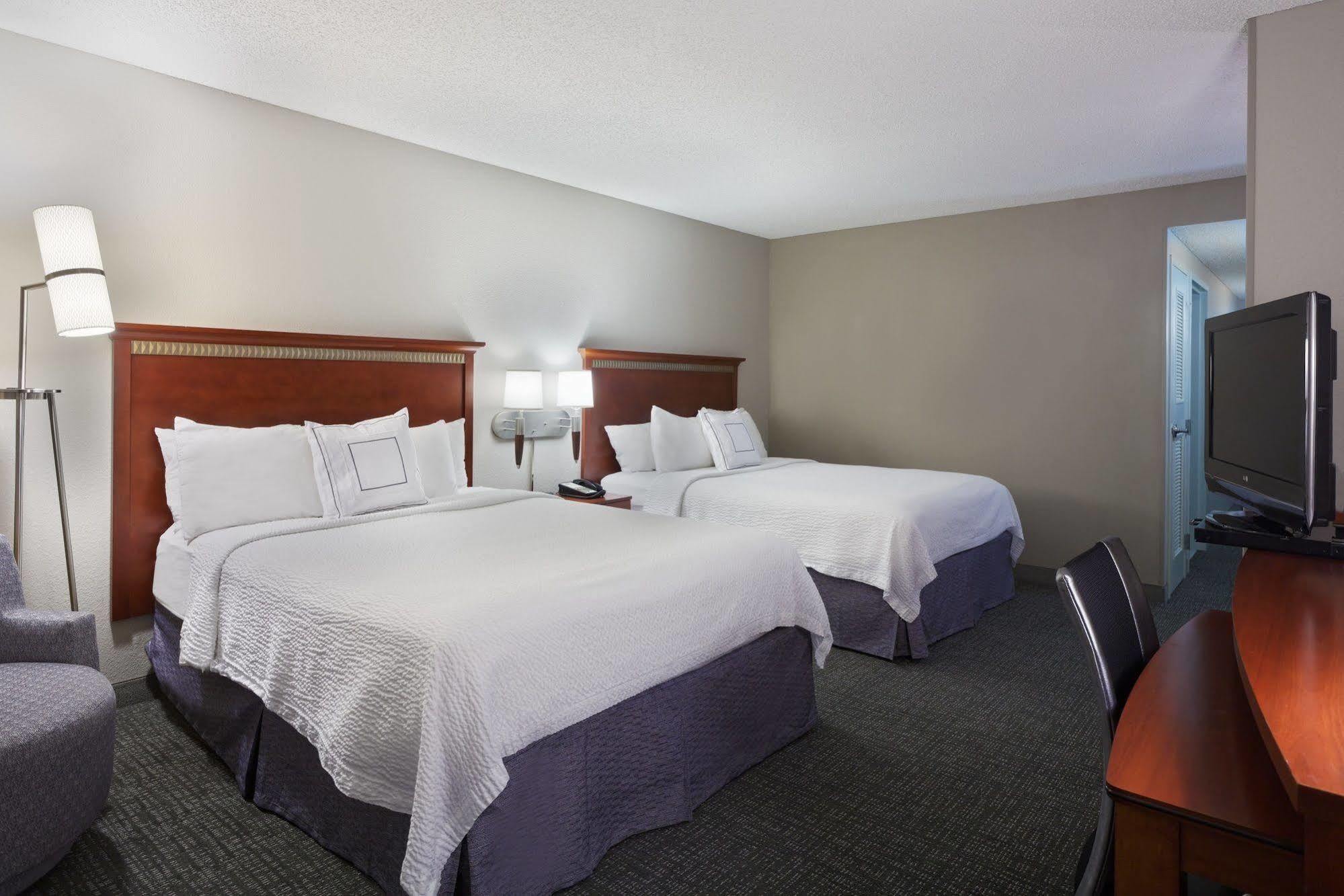Готель Courtyard By Marriott Little Rock Downtown Екстер'єр фото